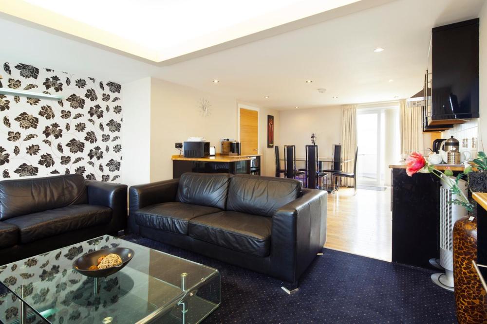 Queens Mansions: Princess Suite Blackpool Extérieur photo